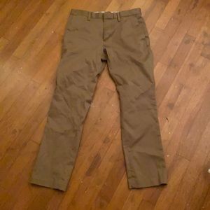 BANANA REPUBLIC CHINOS